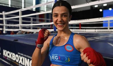 Kickbocks’ta Emine Arslan’dan altın madalya