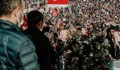 Cumhuriyetimiz 100 yaşında, halk Anıtkabir’e akın ediyor