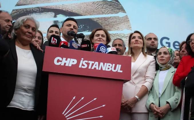 CHP İstanbul İl Başkanı Özgür Çelik görevi devraldı