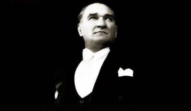 10 Kasım’da Atatürk’ü yaptıkları ve aydınlanmacı değerini anlayarak anmak