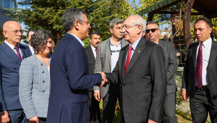 Özgür Özel Kemal Kılıçdaroğlu’nu evinde ziyaret etti