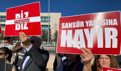 Anayasa Mahkemesi “sansür yasası”nın iptali başvurusunu reddetti