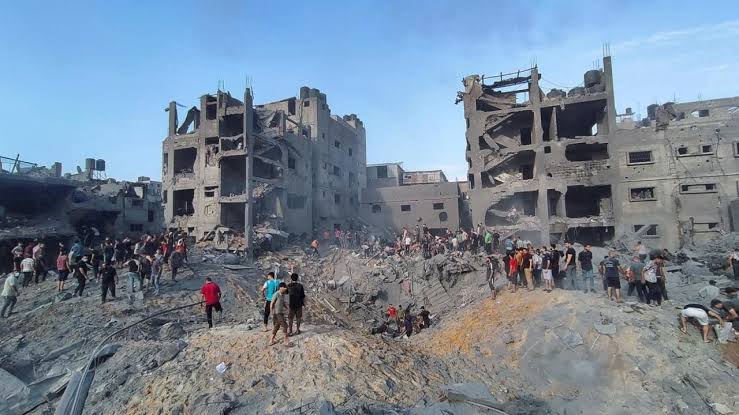 İsrail mülteci kampına saldırdı, 100’den fazla kişi öldü!