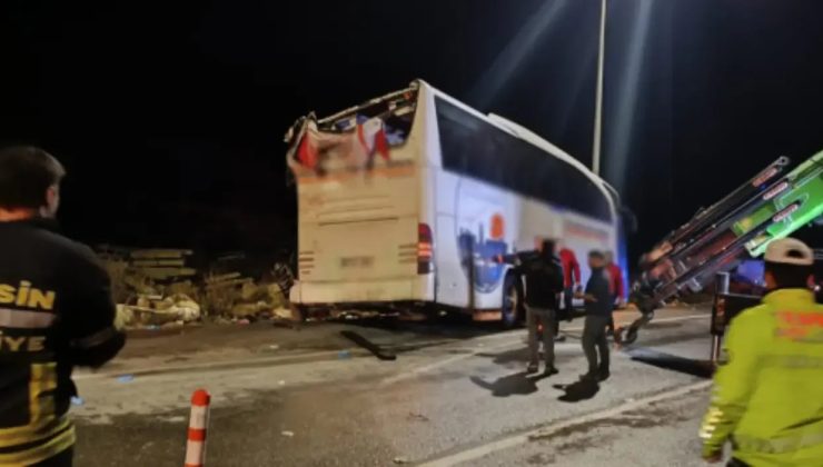 Mersin’de otobüs devrildi: 9 kişi yaşamını yitirdi, 30 kişi yaralandı